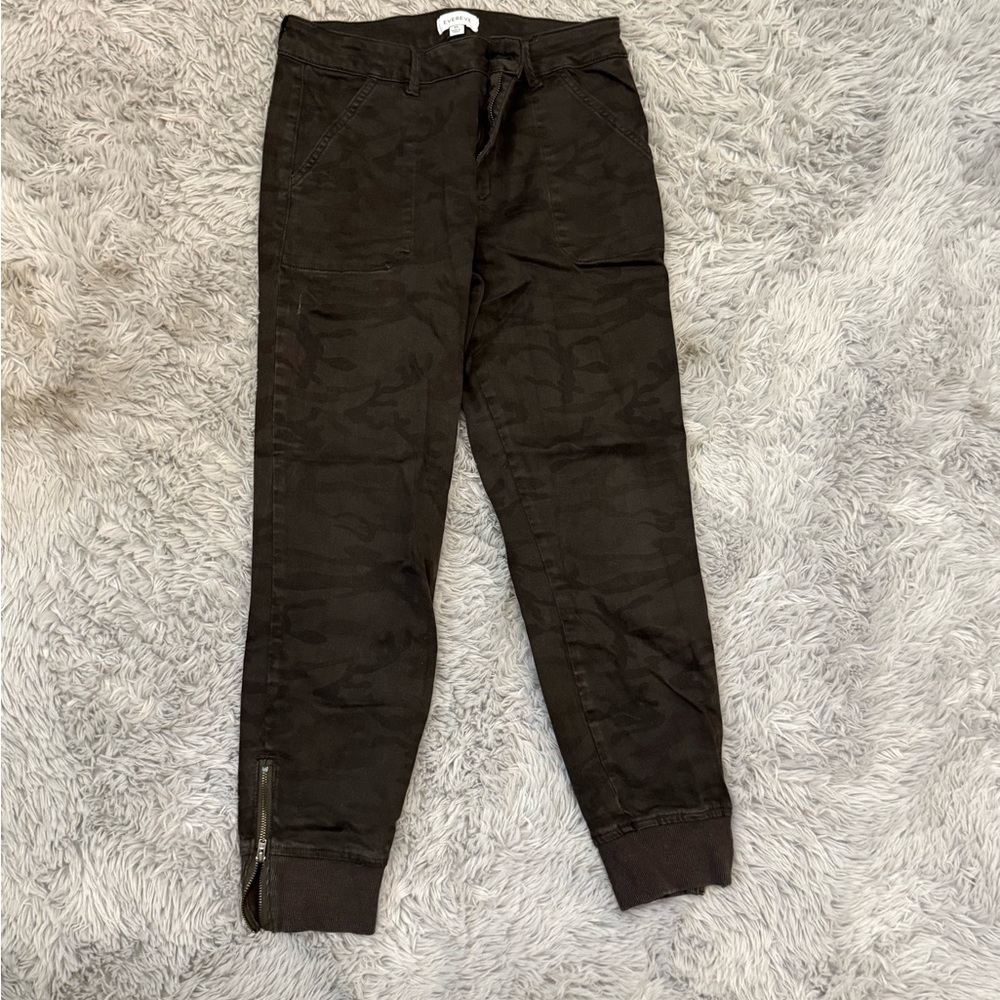 Evereve Camouflage Cargo Pants